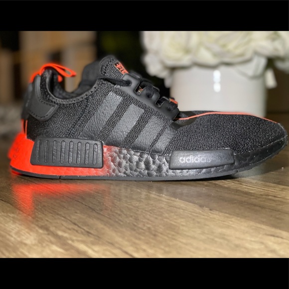 SOLD⚠️Adidas NMD_R1 Darth Vader Star-Wars - Picture 9 of 9
